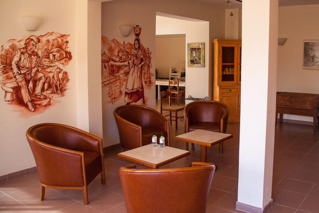 Hotel Sant'Andria à Oletta  Extérieur photo